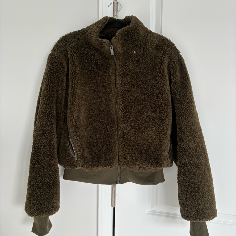 ALO Foxy Sherpa Jacket